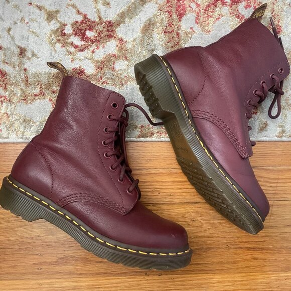 Dr Martens Size 7 - Picture 3 of 4